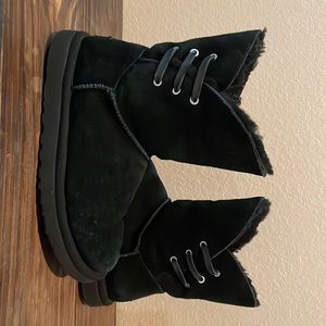 Black boots UGG size 8 used